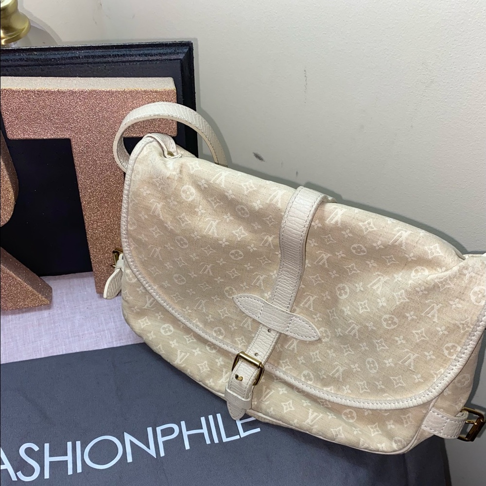 Louis Vuitton Saumur